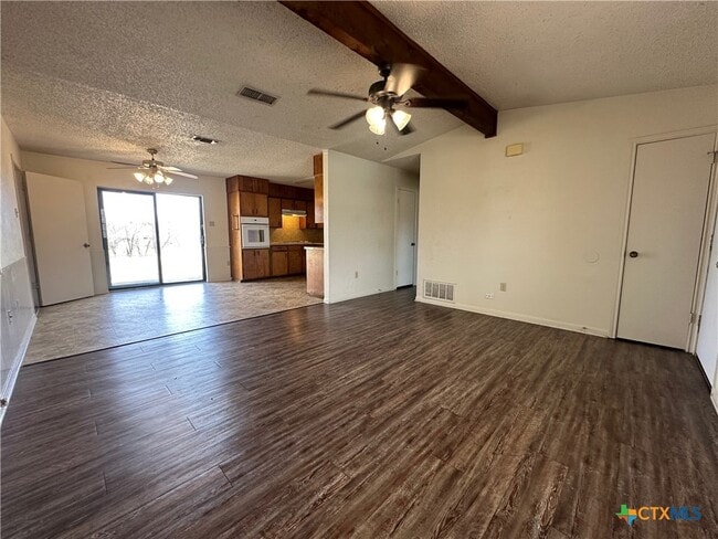 Building Photo - 2905 Persimmon Dr