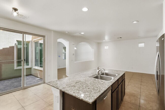 Building Photo - Nicely Upgraded Mountains Edge Gated Commu...