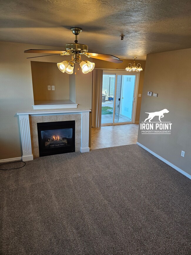 Building Photo - ELD4017