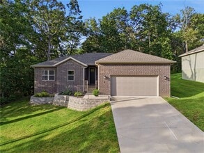 Building Photo - 8 Leyland Dr