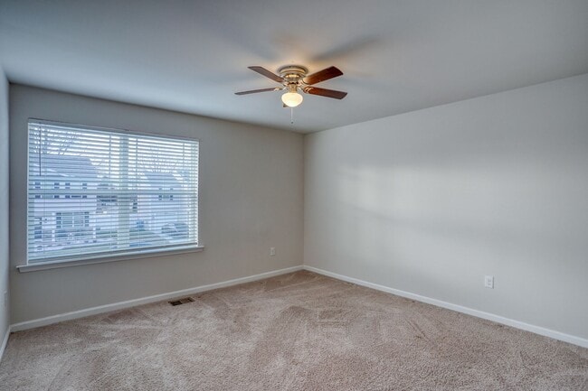 Building Photo - 67 Bostick Ln