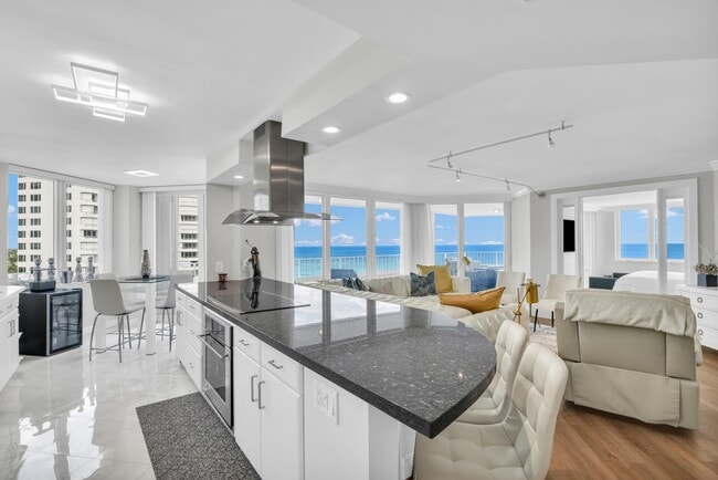 Building Photo - 550 S Ocean Blvd