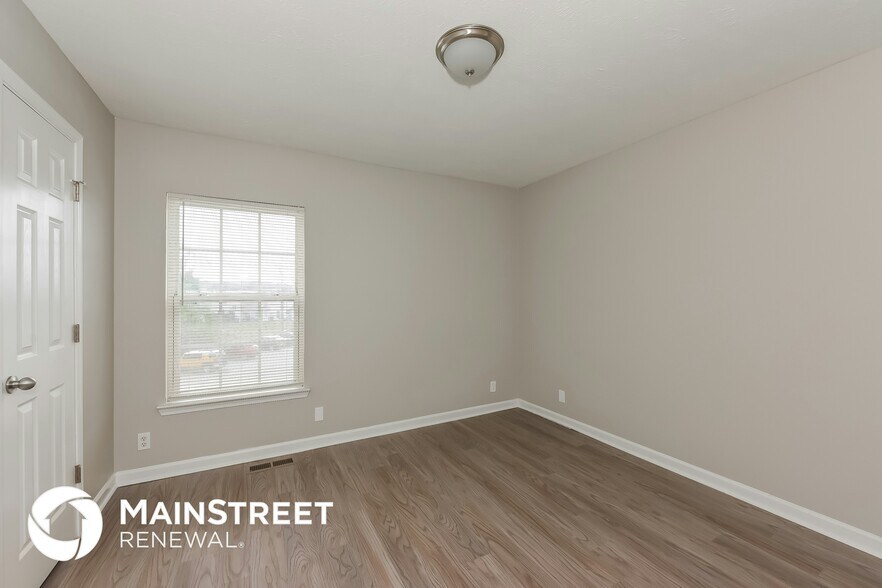 Building Photo - 6001 Cullen Dr