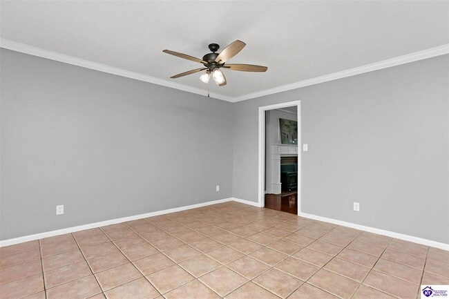 Building Photo - 705 Bon Aire Dr