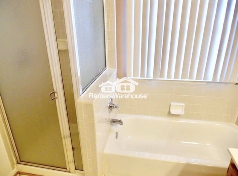 Building Photo - 1404 Jedforest Dr