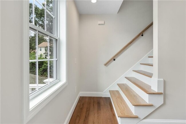 Building Photo - 8 Seabreeze Terrace