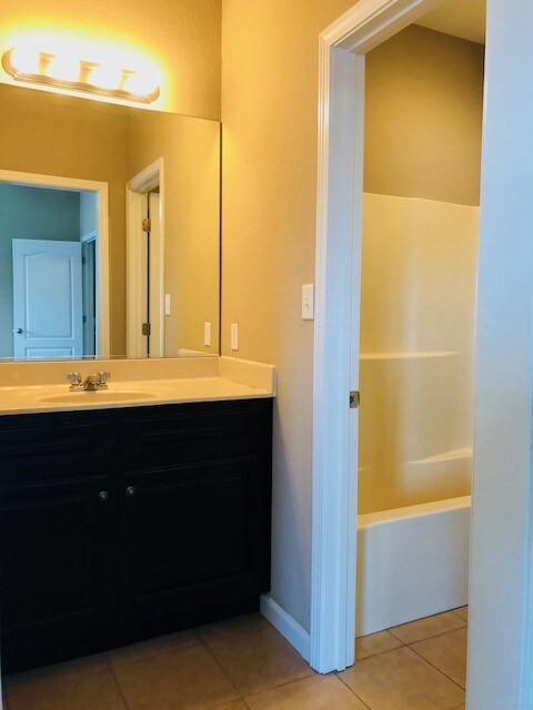 Building Photo - 4204 Sydney Cove