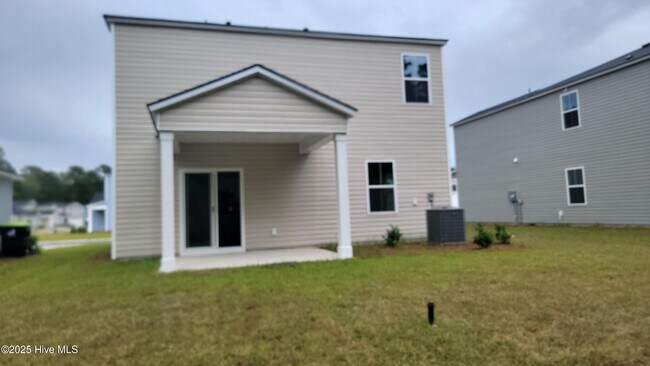 Building Photo - 434 Ladyfish Loop NW