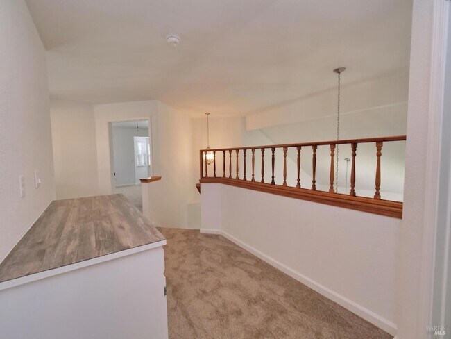 Building Photo - 3500 Crownridge Dr