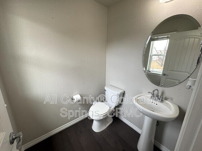Building Photo - 6471 Weiser Dr