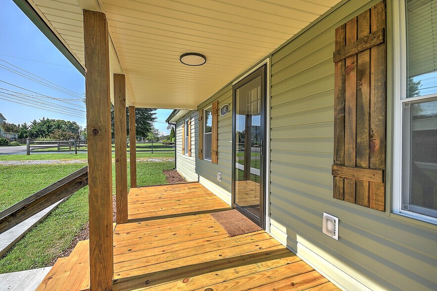 Building Photo - 145 Buttermilk Rd