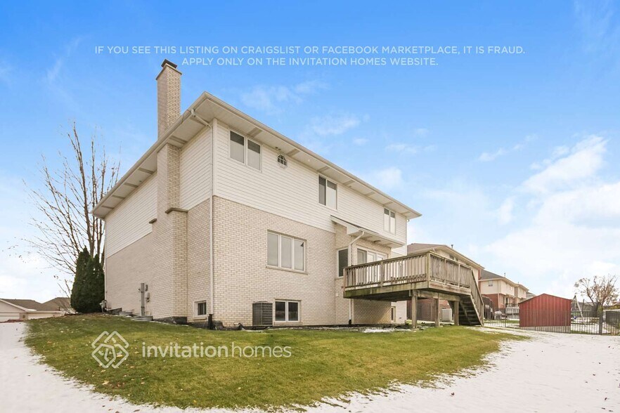 Building Photo - 18160 Goesel Dr