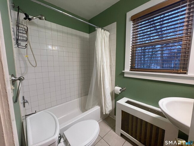 Building Photo - 80 Grassy Plain St