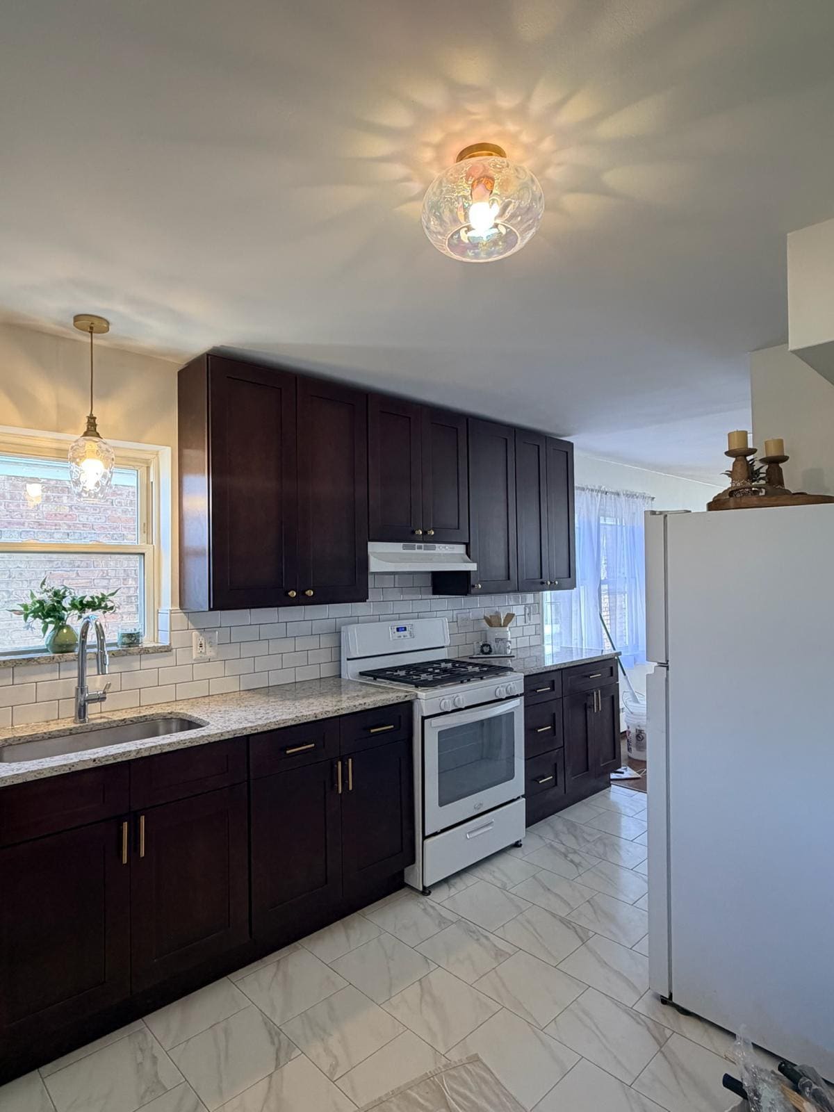 Building Photo - 6304 W Diversey Ave