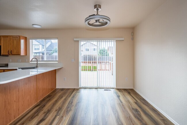 Building Photo - 4815 Tory Ridge Dr