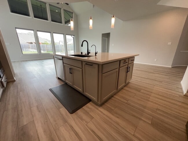 Building Photo - 18411 Starlight Vly Trl