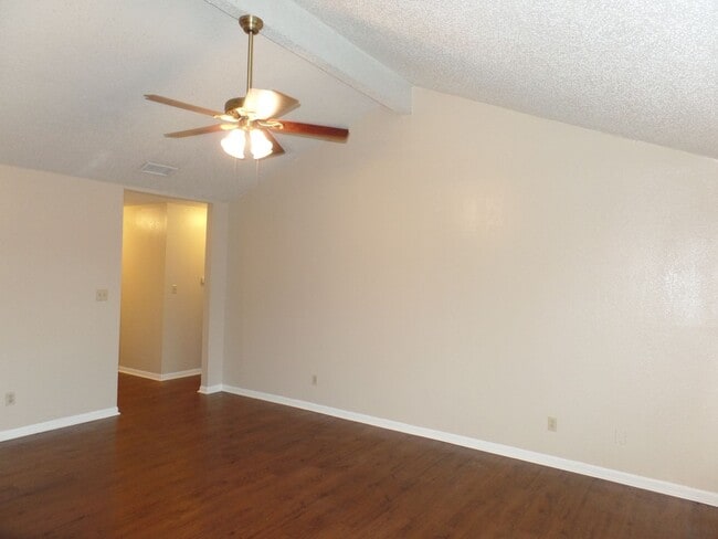 Building Photo - Meadowcreek Subdivision