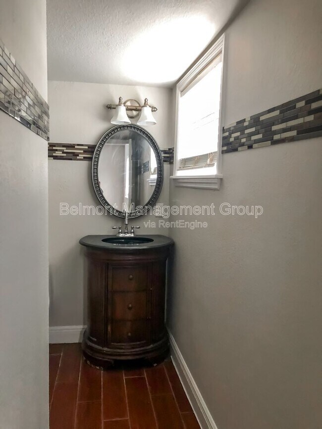 Building Photo - 1400 Eudora Rd