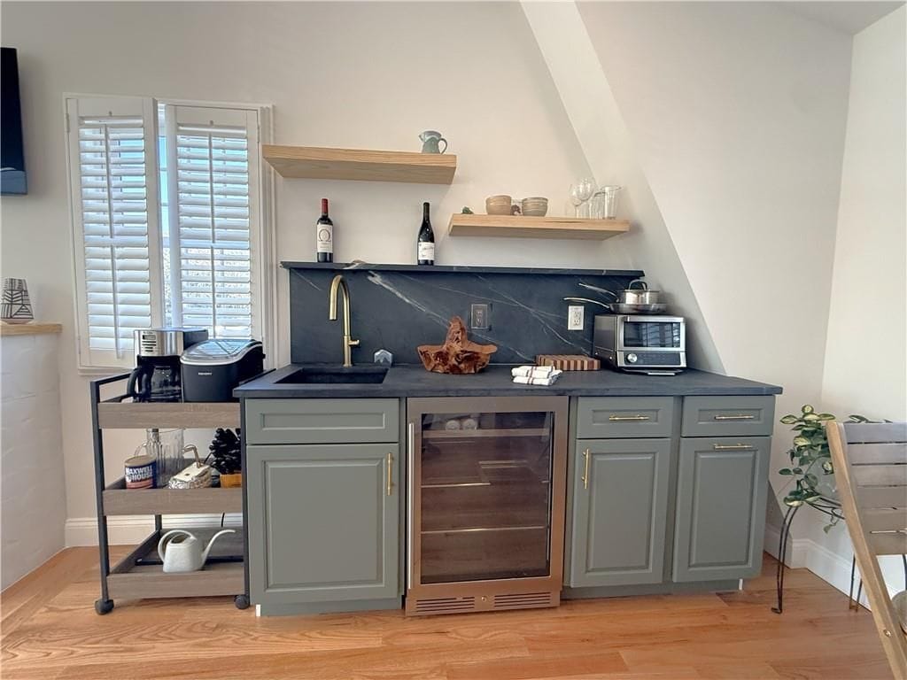 Building Photo - 4 Cliff Ave