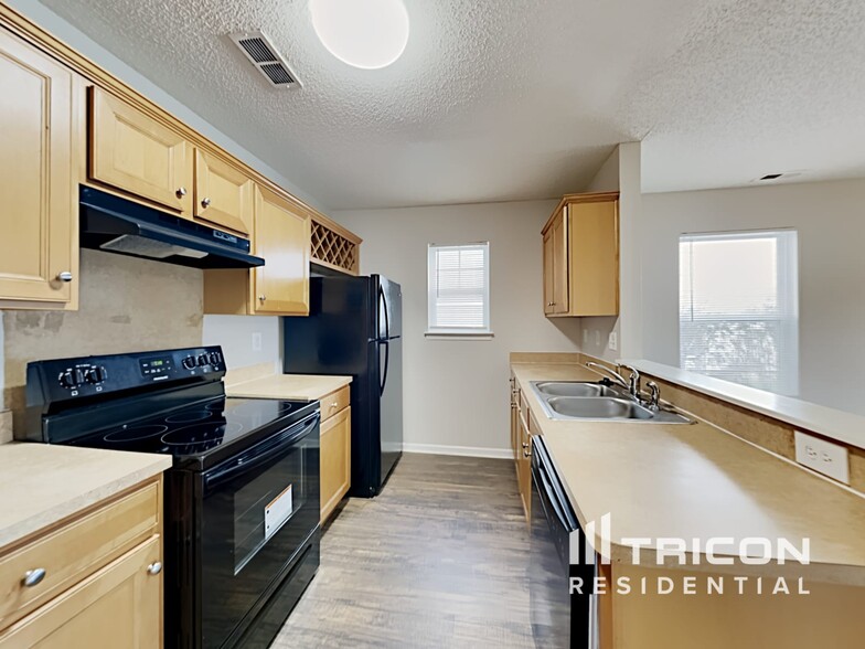 Building Photo - 345 Hunslet Cir