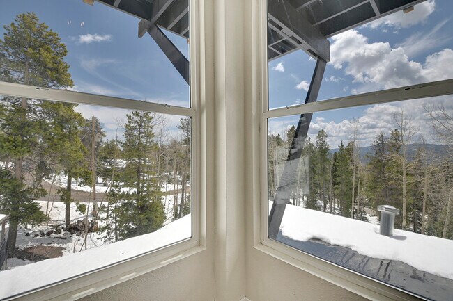 Building Photo - 45 Lodgepole Dr