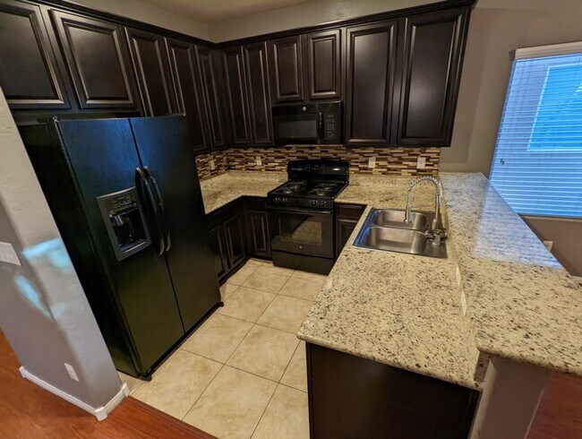 Building Photo - 7760 Floral Fabric Ct
