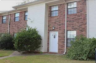 Building Photo - 1425 N Nashville Ave