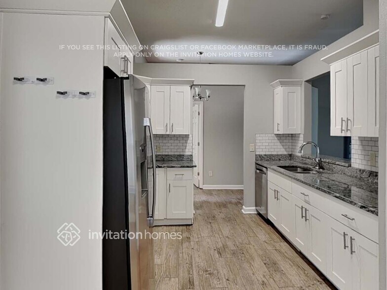 Building Photo - 10418 Soaring Eagle Dr