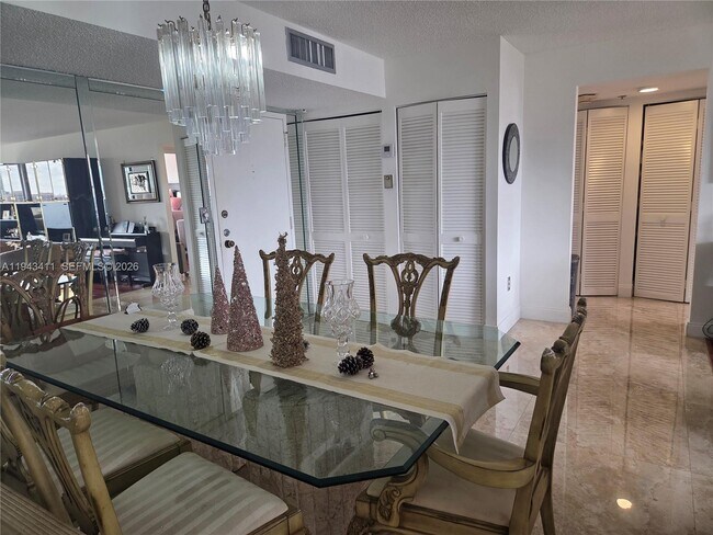 Building Photo - 210 174th St