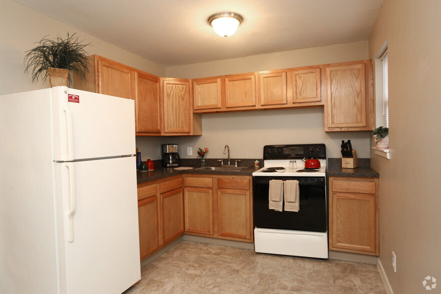 Kitchen - Scott Gardens Apartments