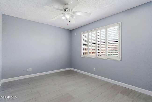 Building Photo - 6141 Sierra Valle Ln
