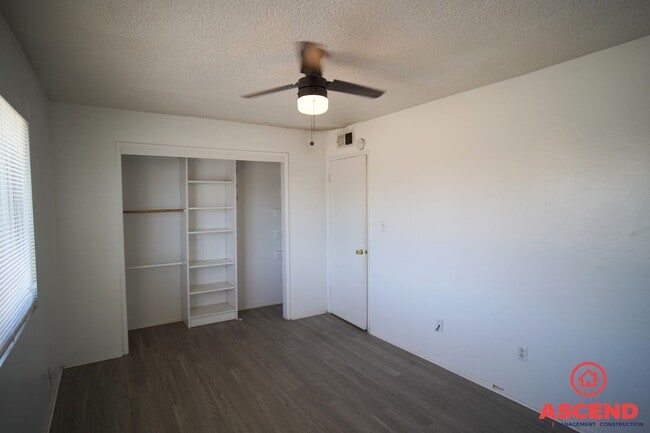 Building Photo - 904 Hurrle Ave