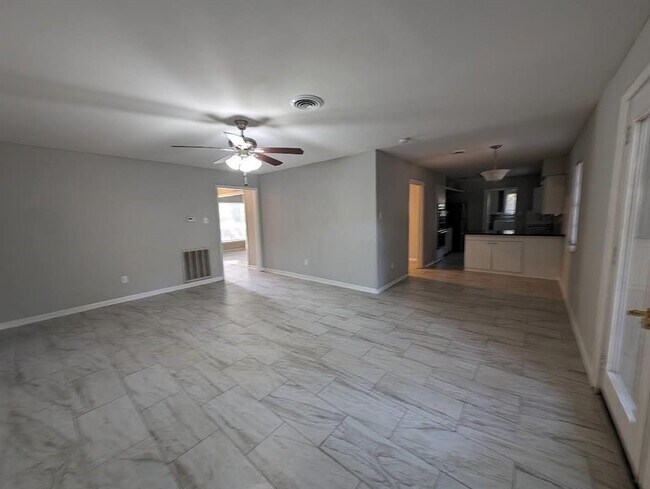 Building Photo - 5478 Birdwood Rd