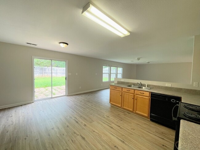 Building Photo - 30003 Westfield Dr
