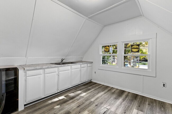 Building Photo - Seller Financing Available!