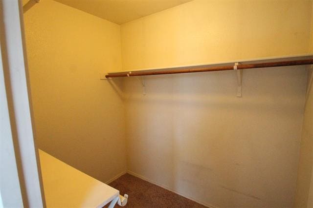 Building Photo - 2743 Hacienda Lake Dr