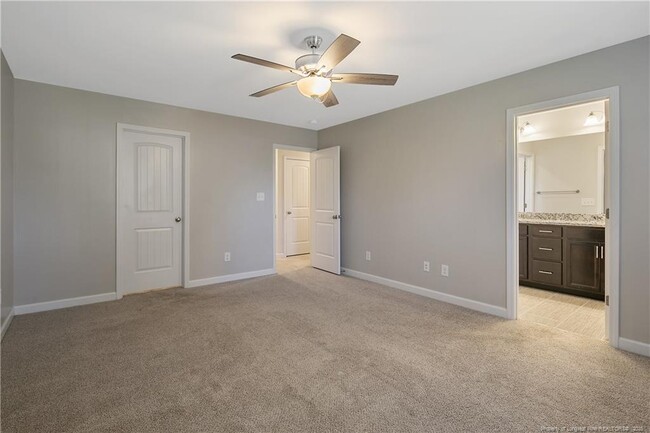 Building Photo - 393 Hicks Ave