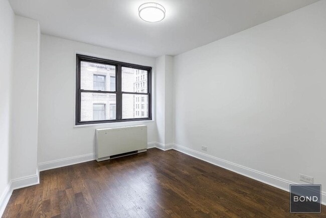 Building Photo - 96 Fifth Avenue