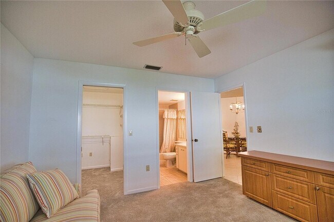 Building Photo - 766 Village Cir