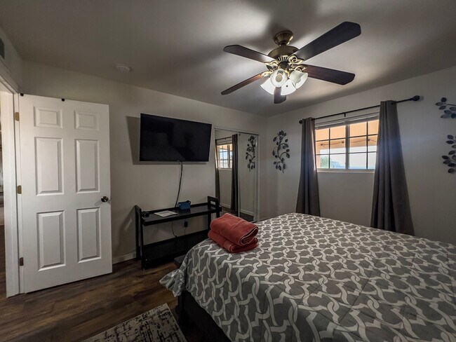 Building Photo - 3853 Lodestar Ln