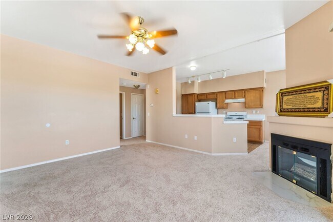 Building Photo - 2113 Echo Bay St