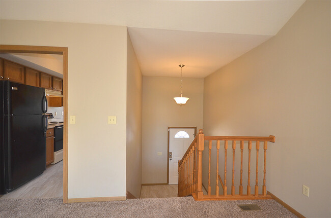 Building Photo - 2 Bed, 2 Bath Platte City Duplex with 2 ca...