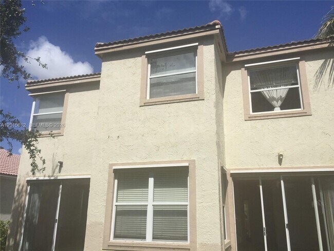 Building Photo - 15964 NW 12th Ct