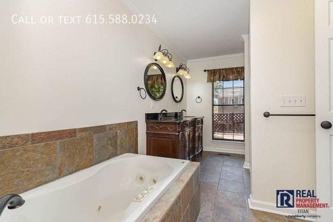 Building Photo - 123 Villa View Ct
