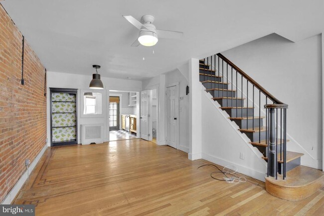 Primary Photo - 203 Wilder St