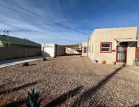 Building Photo - Cozy 1 Bedroom 1 Bathroom House In The NW!