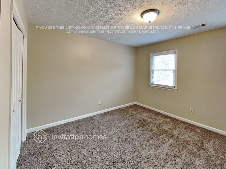 Building Photo - 943 Rockcrest Ct