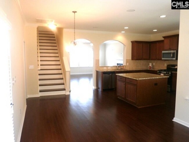 Building Photo - 297 Massey Cir