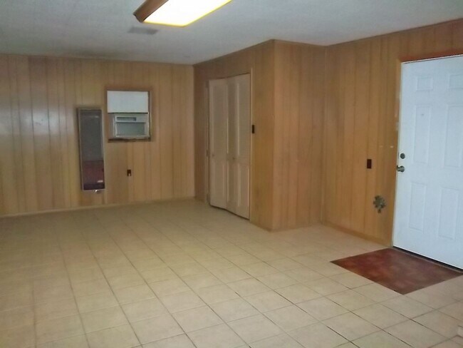 Building Photo - 4109 Cline Rd