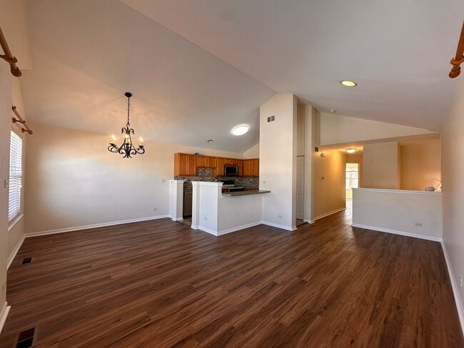 Building Photo - 437 Pine Lake Cir